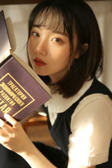 女狱秘闻